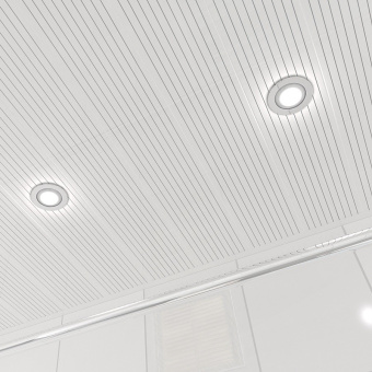 Потолок реечный Cesal B19 Жемчужно-белый с металлической полосой 100х4000 мм